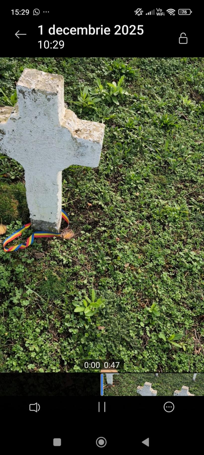 REPORTAJ - Ziua Națională, în cimitirele uitate ale eroilor: „Cin` să vină pe la soldați?” Mormintele de la Valea Plopilor 18983600