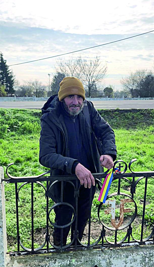 REPORTAJ - Ziua Națională, în cimitirele uitate ale eroilor: „Cin` să vină pe la soldați?” Mormintele de la Valea Plopilor 18983609