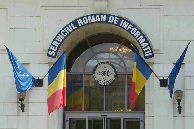 Sărbătorile oficiale, mană cerească pentru firmele care produc însemne și medalii. În 2025, SRI a fost clientul preferat