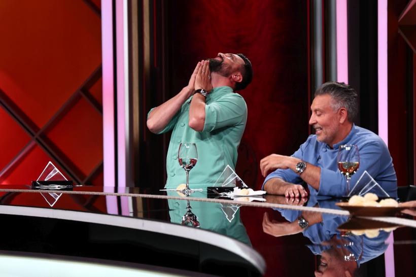 Chef Orlando Zaharia a câștigat ieri ultima bombă a sezonului. Bootcamp cu surprize, diseară, la Chefi la cuțite. Jurații își formează echipele! 18983930