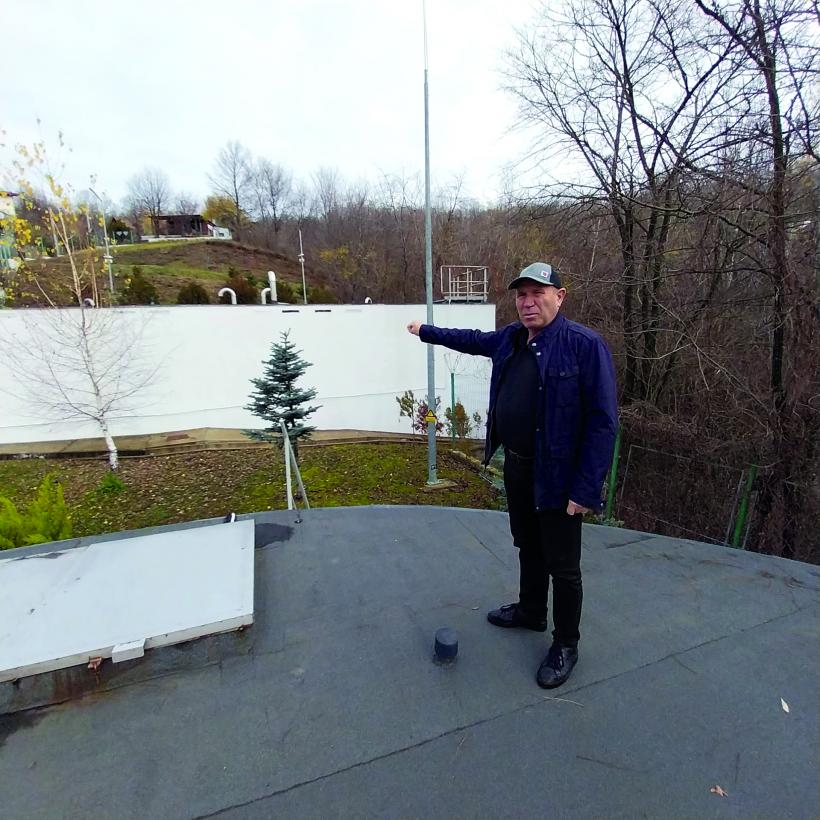 Peste 100.000 de prahoveni cară apa în bidoane. Doar comuna Cornu are apă potabilă, în zona afectată de colmatarea barajului de la Paltinu 18983790