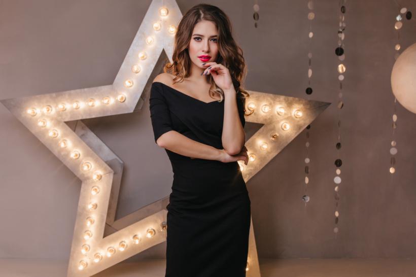 Rochia neagră: Un must-have pentru garderoba oricărei femei 