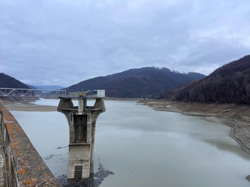 România, statul care se îneacă în propriile instituții