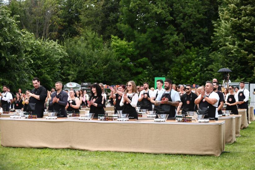 Chefi la cuțite, lider de audiență. Emoții uriașe în bootcamp-ul de ieri seară: Chefii și-au format echipele cu care intră în primul battle duminica aceasta 18984131