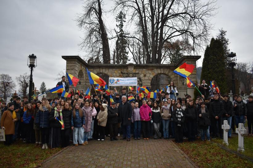 Tradiție, identitate și mândrie națională. Cum au celebrat elevii Colegiului „Calistrat Hogaș” din Piatra-Neamț Ziua Națională a României 18983983