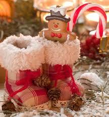 Moș Nicolae se apropie: Diseară copiii își pregătesc ghetuțele