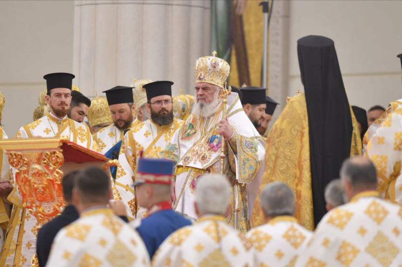 Patriarhul Daniel: Pomenirea Sfântului Ierarh Nicolae ne aduce în suflet bucurie şi lumină