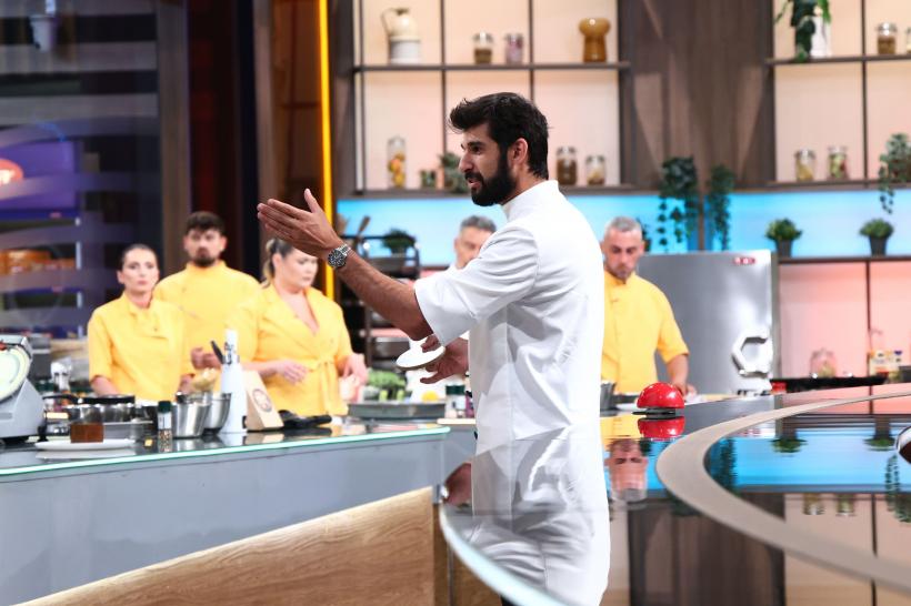 Echipa albastră a lui Chef Orlando a câștigat primul battle al sezonului 16 Chefi la cuțite. Diseară, Chef Richard aruncă în luptă prima amuletă 18984623