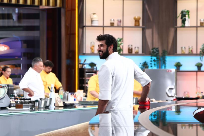 Echipa albastră a lui Chef Orlando a câștigat primul battle al sezonului 16 Chefi la cuțite. Diseară, Chef Richard aruncă în luptă prima amuletă 18984624