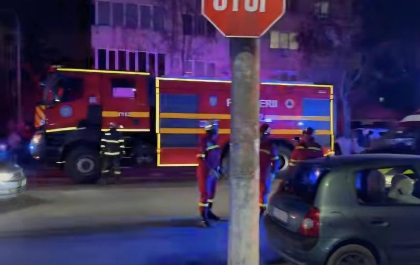 Incendiu la secția de Psihiatrie a Spitalului Județean Deva. 26 de pacienți evacuați. A fost activat Planul rosu de intervenție 18984707