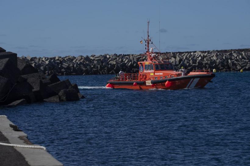 UPDATE Tragedie în Tenerife: Doi români au murit după ce au fost surprinși de valurile uriașe ale oceanului