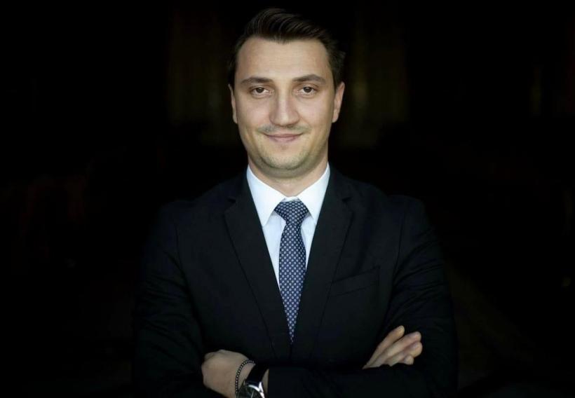 Cum să transformi un an electoral în doi