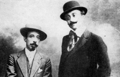 Cel mai spectaculos experiment literar autohton din toate timpurile. ​​​​​​​„Tata” Anghel și „mama” Iosif - scriitorul-valiză cu alonjă academică