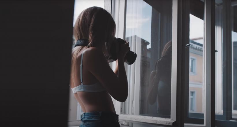 Noul hit dance românesc aflat acum în topurile internaționale. „Oricine a avut o dezamăgire în dragoste se regăsește în melodie” 