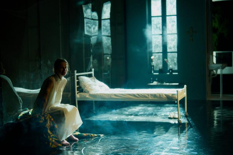 Primul proiect teatral al regizorului Botond Nagy pe scena Naționalului din Iași, premiera „Femeia – câmp de luptă” de Matei Vișniec 18985058