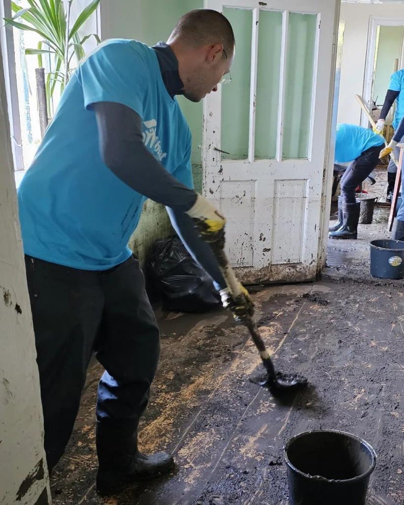 Povestea tragică a Anei și lui Victor, românii care au murit în Tenerife. Au ajutat zeci de familii afectate de explozia din Rahova 18985158