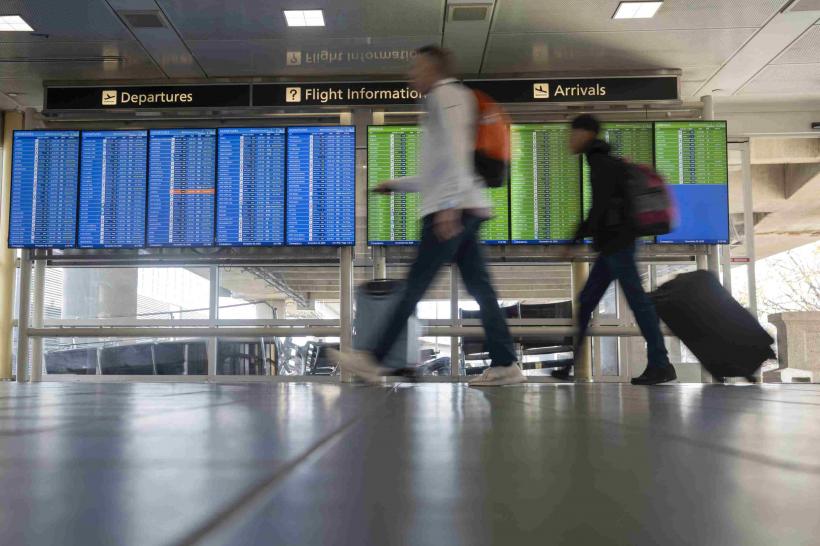 Val de revocări de vize în Statele Unite. Rețelele sociale, în slujba Casei Albe