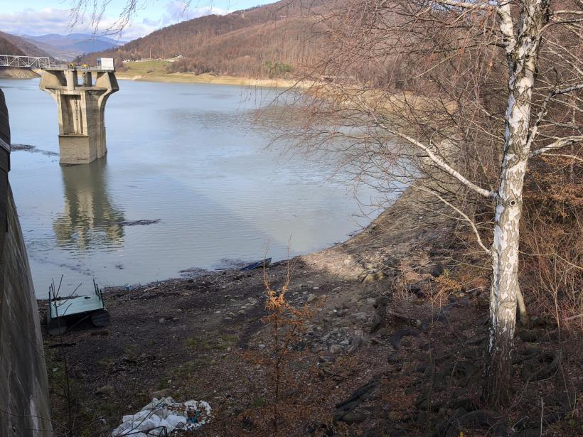 REPORTAJ. Goana după apă: Cum au supraviețuit, două săptămâni, oamenii din „Sahara de Prahova” 18985235