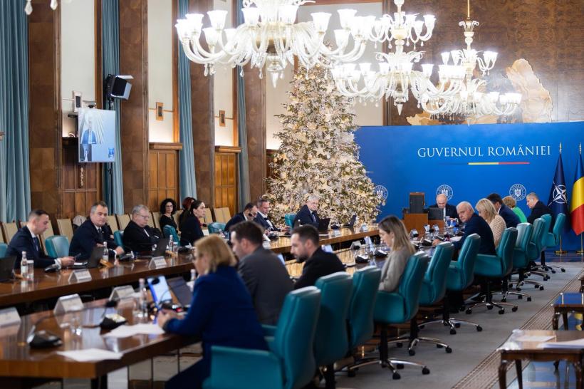 Noi secretari de stat și consilieri, „unși” la Guvern. Oana Gheorghiu și Radu Miruță solicită, Ilie Bolojan semnează