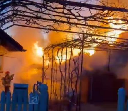 Incendiu uriaș, cu victime, în Prahova