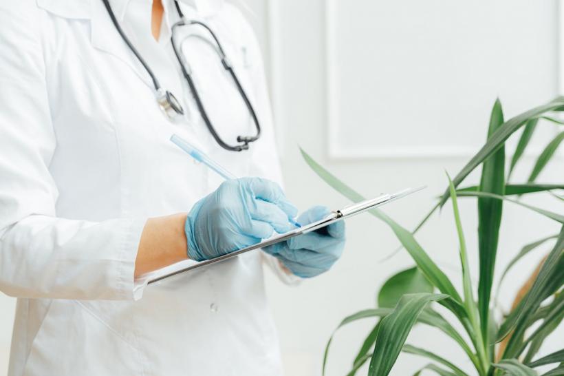 A doua opinie medicală va putea fi plătită de sistemul de asigurări