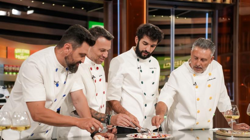 Battle-ul Chefi la cuțite de diseară aduce magia unora dintre cele mai frumoase povești în farfurie. Seara va culmina, însă, cu un verdict șocant la proba eliminatorie 18985870