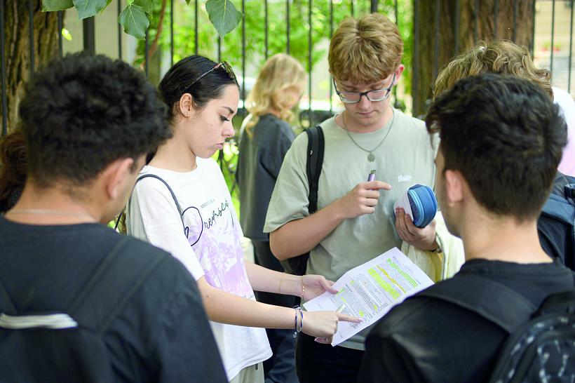 Marea bulibășeală: Nouă programă de Limba și literatura română pentru clasa a IX-a 18985727