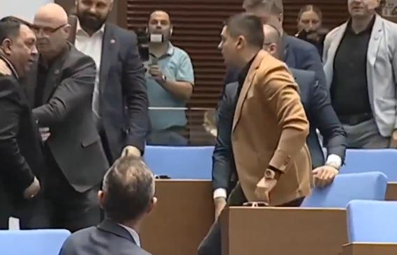Bătaie în parlamentul din Bulgaria