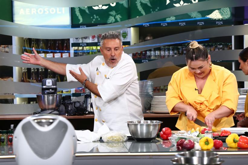 Echipa lui Chef Ștefan, victorioasă, aseară la Chefi la cuțite. Diseară, provocare triplă în arena culinară: roata nebună a ingredientelor, plus două amulete 18986073