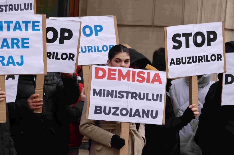 PUSL luptă cu dictatura USR, în stradă 18985952