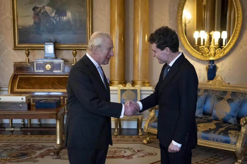 Regele Charles l-a primit pe Nicușor Dan la Palatul Buckingham