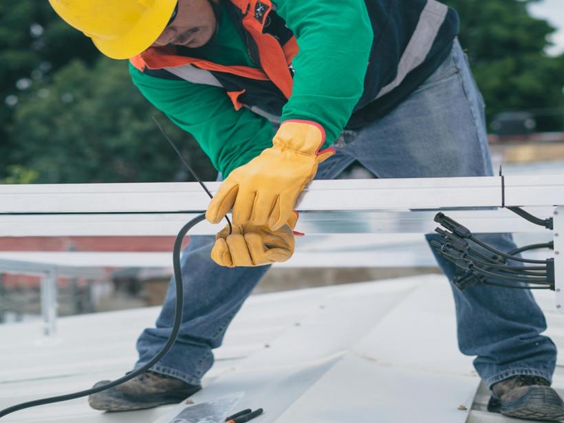 De ce contează alegerea bocancilor de lucru potriviţi în funcție de locul de muncă