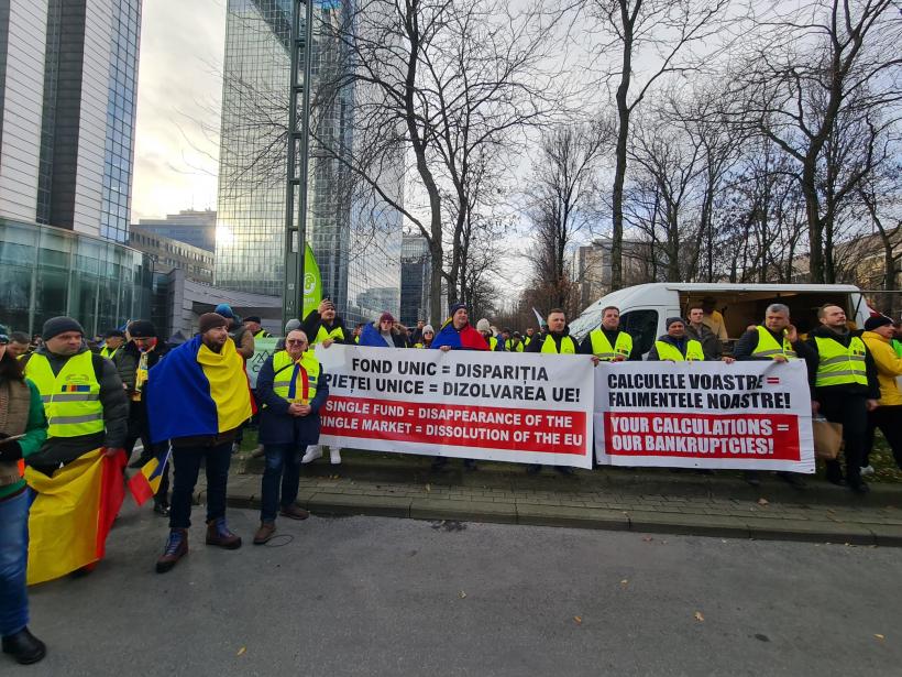 Protest masiv al fermierilor la Bruxelles: tractoare pe străzi și avertismente dure privind Acordul UE–Mercosur. Macron: „Franța nu va semna în forma actuală” 18986262
