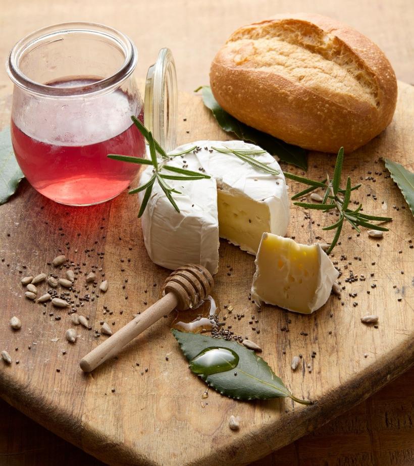 Brânzeturile grase fac bine la creier: pot reduce riscul de demență