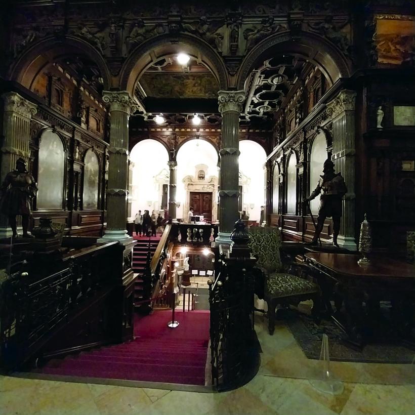Peleșul și Castelul Cantacuzino, magnet pentru turiștii străini 18986328
