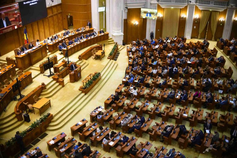 Războiul USR anti-justiție s-a mutat în Parlament. Proiect de lege pentru ca judecătorii ÎCCJ să nu mai poată intra fără concurs în avocatură 18986351