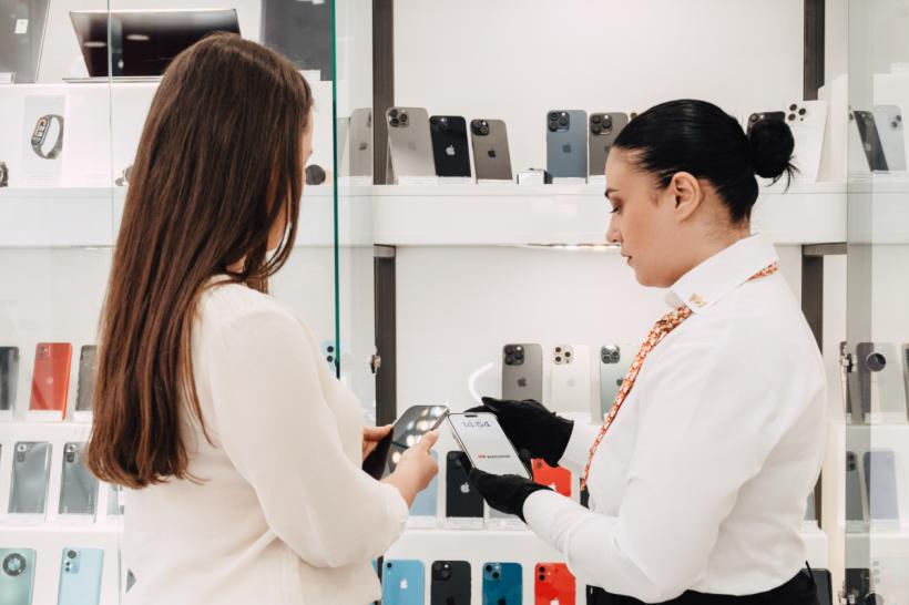 De ce românii renunță la electronicele noi: piața pre-owned explodează în 2026