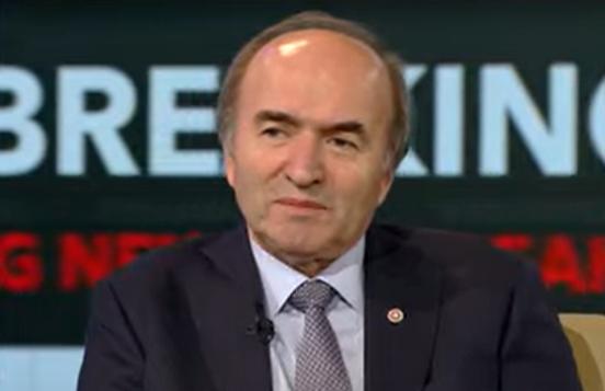 Tudorel Toader: Președintele a făcut o declarație politică fără nicio finalitate juridică