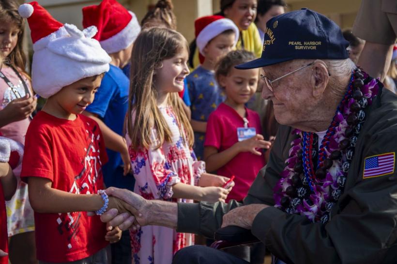 Unul dintre ultimii americani supravețuitori ai atacului de la Pearl Harbour s-a stins din viață