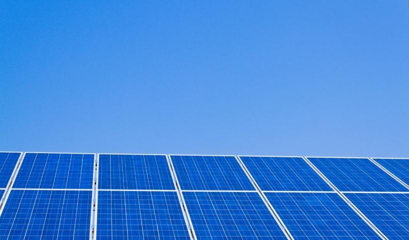 OMV Petrom și CE Oltenia investesc 400 milioane de euro în energie verde