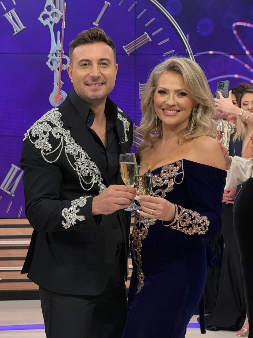 Pe 31 decembrie, de la 16:00, Mirela Vaida şi Valentin Sanfira dau startul distracţiei de Revelion la Antena Stars 18986841