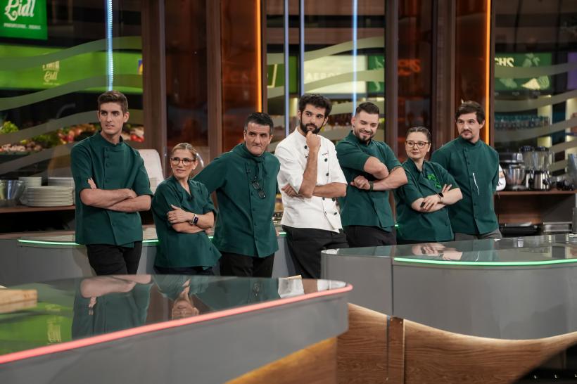 Ștefana Mercori, salvată de la eliminare, aseară, la Chefi la cuțite. Surpriză de proporții diseară, la ultimul battle: se schimbă regula de trecere în Semifinală! 18986826