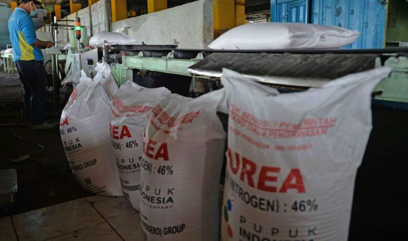 Taxa pe carbon: Comisia Europeană recunoaște eroarea și scoate îngrășămintele de sub povara verde