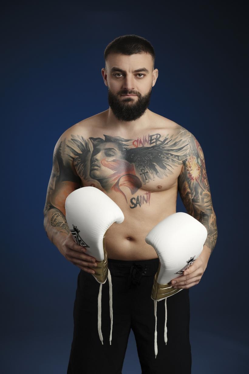 Războinicii sunt gata de luptă! 12 concurenți motivați să simtă gustul victoriei intră în competiție, din 9 ianuarie, la Survivor! 18987004