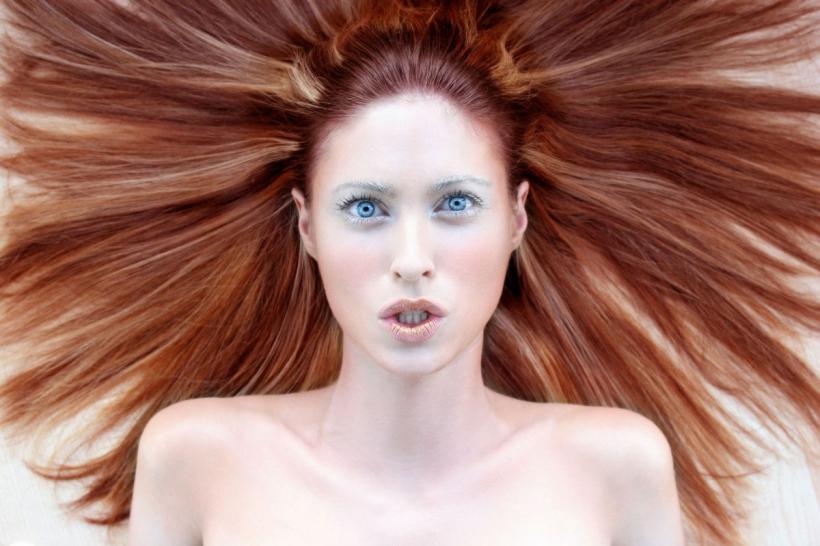 Cum va arăta părul în 2026: finisaje elegante, tunsori precise și revenirea stilului clasic