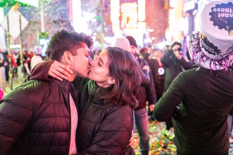 Cele mai trăznite superstiții de Revelion, adunate din toată lumea