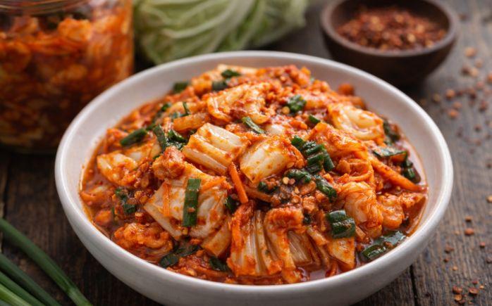 Kimchi: alimentul fermentat cu efecte miraculoase în curele de slăbit