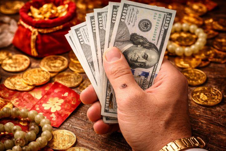 Ai o aluniță aici? Tradiția chineză spune că vei avea bani toată viața