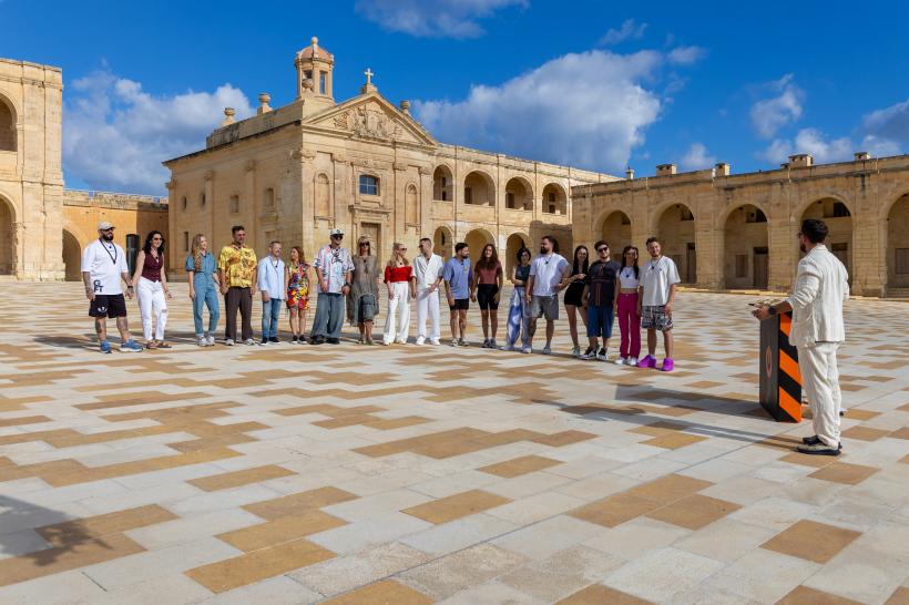 De la 20:30, la Antena 1 și pe AntenaPLAY, Dani Oțil dă startul celui de-al treilea sezon Power Couple: ”Nu vreau să-i sperii, dar habar nu au în ce s-au băgat”