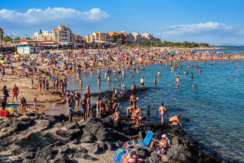 Când să rezervi vacanța de vară 2026 pentru prețuri imbatabile? Experții dezvăluie: nu în ianuarie!